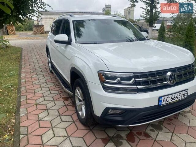 Белый Фольксваген Atlas, объемом двигателя 3.6 л и пробегом 174 тыс. км за 21500 $, фото 8 на Automoto.ua