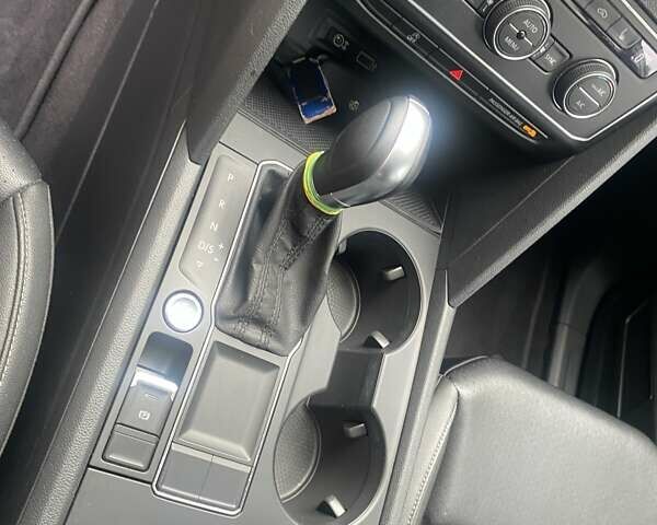 Белый Фольксваген Atlas, объемом двигателя 3.6 л и пробегом 174 тыс. км за 21500 $, фото 17 на Automoto.ua