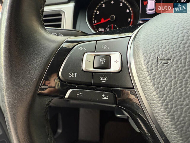 Білий Фольксваген Atlas, об'ємом двигуна 3.6 л та пробігом 78 тис. км за 22555 $, фото 27 на Automoto.ua