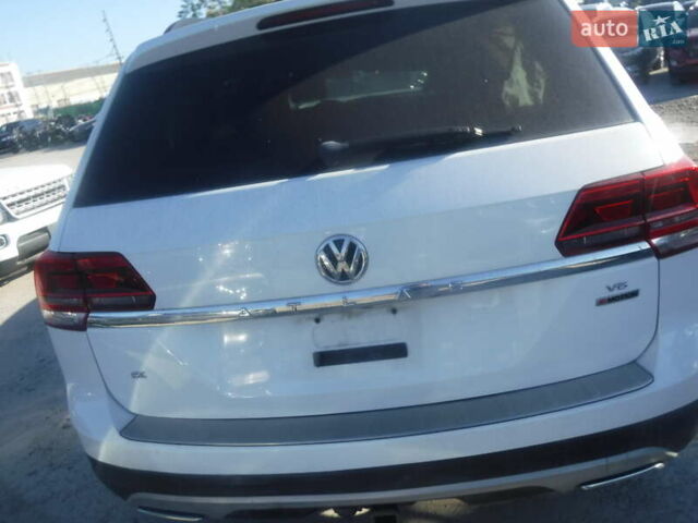 Білий Фольксваген Atlas, об'ємом двигуна 3.6 л та пробігом 173 тис. км за 12500 $, фото 44 на Automoto.ua