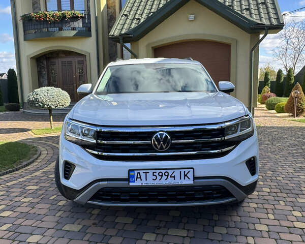 Белый Фольксваген Atlas, объемом двигателя 3.6 л и пробегом 120 тыс. км за 28999 $, фото 2 на Automoto.ua