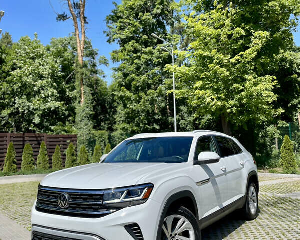 Белый Фольксваген Atlas, объемом двигателя 1.98 л и пробегом 68 тыс. км за 37000 $, фото 1 на Automoto.ua