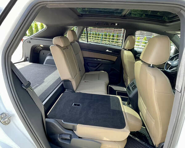 Белый Фольксваген Atlas, объемом двигателя 1.98 л и пробегом 68 тыс. км за 37000 $, фото 14 на Automoto.ua