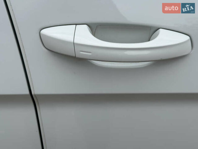 Белый Фольксваген Atlas, объемом двигателя 3.6 л и пробегом 83 тыс. км за 25500 $, фото 8 на Automoto.ua