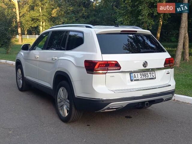 Белый Фольксваген Atlas, объемом двигателя 3.6 л и пробегом 107 тыс. км за 29000 $, фото 3 на Automoto.ua