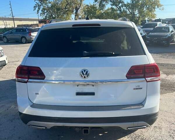 Білий Фольксваген Atlas, об'ємом двигуна 3.6 л та пробігом 173 тис. км за 12500 $, фото 5 на Automoto.ua