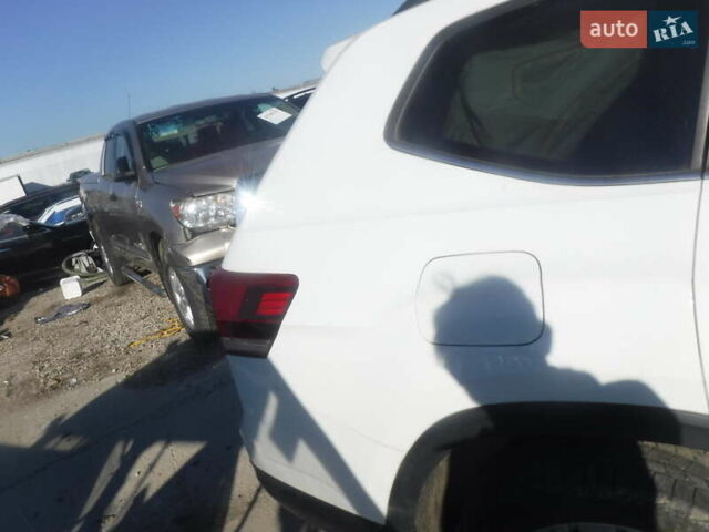 Білий Фольксваген Atlas, об'ємом двигуна 3.6 л та пробігом 173 тис. км за 12500 $, фото 48 на Automoto.ua