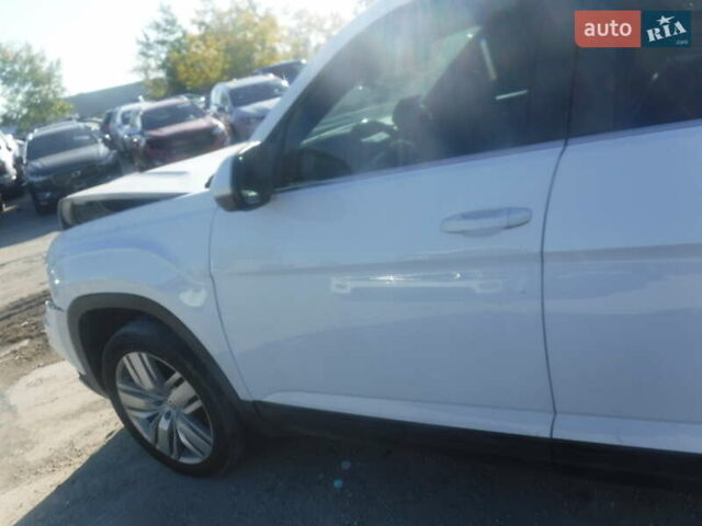 Білий Фольксваген Atlas, об'ємом двигуна 3.6 л та пробігом 173 тис. км за 12500 $, фото 39 на Automoto.ua