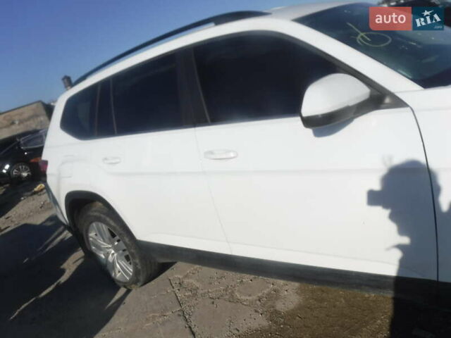 Білий Фольксваген Atlas, об'ємом двигуна 3.6 л та пробігом 173 тис. км за 12500 $, фото 51 на Automoto.ua