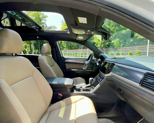 Белый Фольксваген Atlas, объемом двигателя 1.98 л и пробегом 68 тыс. км за 37000 $, фото 20 на Automoto.ua