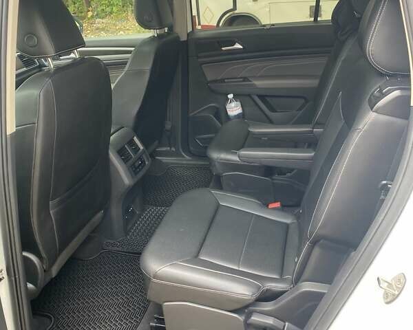 Белый Фольксваген Atlas, объемом двигателя 3.6 л и пробегом 36 тыс. км за 27000 $, фото 7 на Automoto.ua