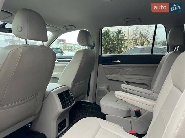 Білий Фольксваген Atlas, об'ємом двигуна 3.6 л та пробігом 131 тис. км за 27500 $, фото 27 на Automoto.ua