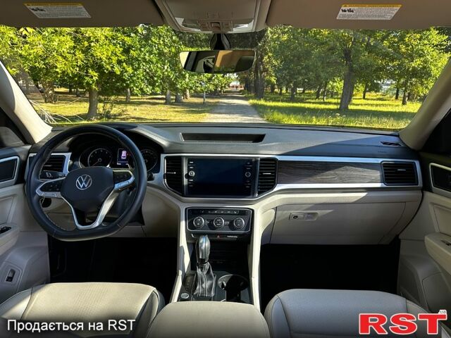 Белый Фольксваген Atlas, объемом двигателя 3.6 л и пробегом 70 тыс. км за 27500 $, фото 7 на Automoto.ua