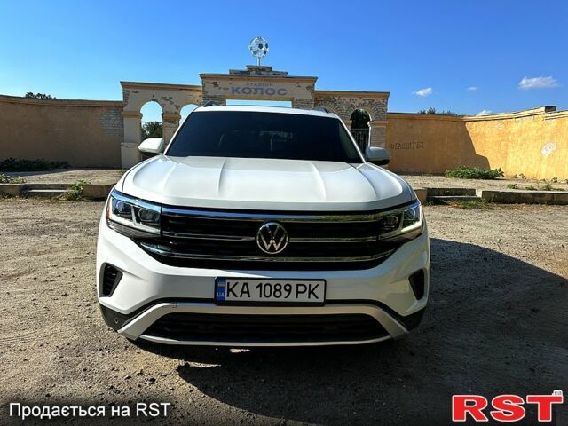 Белый Фольксваген Atlas, объемом двигателя 3.6 л и пробегом 70 тыс. км за 27500 $, фото 1 на Automoto.ua