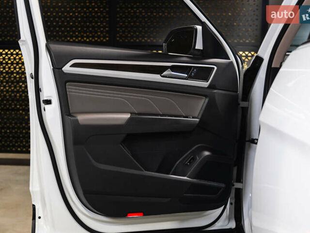 Белый Фольксваген Atlas, объемом двигателя 3.6 л и пробегом 101 тыс. км за 26700 $, фото 9 на Automoto.ua