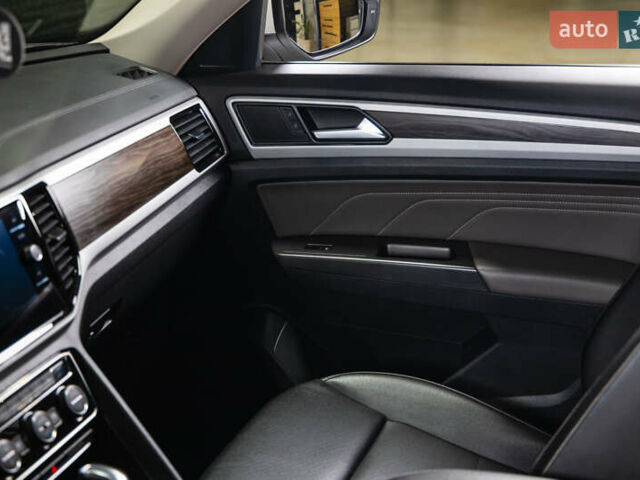 Белый Фольксваген Atlas, объемом двигателя 3.6 л и пробегом 101 тыс. км за 26700 $, фото 30 на Automoto.ua