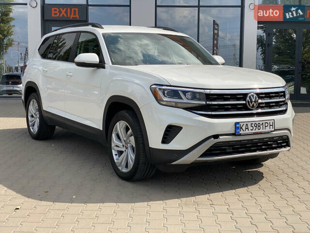 Белый Фольксваген Atlas, объемом двигателя 3.6 л и пробегом 67 тыс. км за 24999 $, фото 1 на Automoto.ua