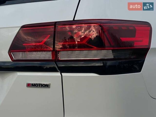 Белый Фольксваген Atlas, объемом двигателя 3.6 л и пробегом 105 тыс. км за 30999 $, фото 12 на Automoto.ua