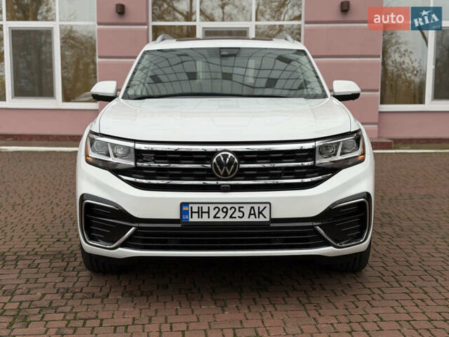 Білий Фольксваген Atlas, об'ємом двигуна 3.6 л та пробігом 61 тис. км за 33700 $, фото 1 на Automoto.ua