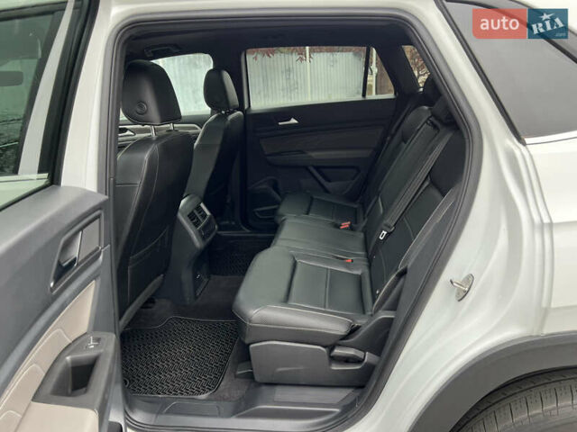 Белый Фольксваген Atlas, объемом двигателя 3.6 л и пробегом 50 тыс. км за 29000 $, фото 15 на Automoto.ua