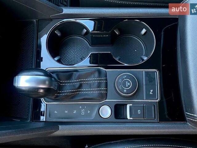 Белый Фольксваген Atlas, объемом двигателя 3.6 л и пробегом 105 тыс. км за 30999 $, фото 19 на Automoto.ua