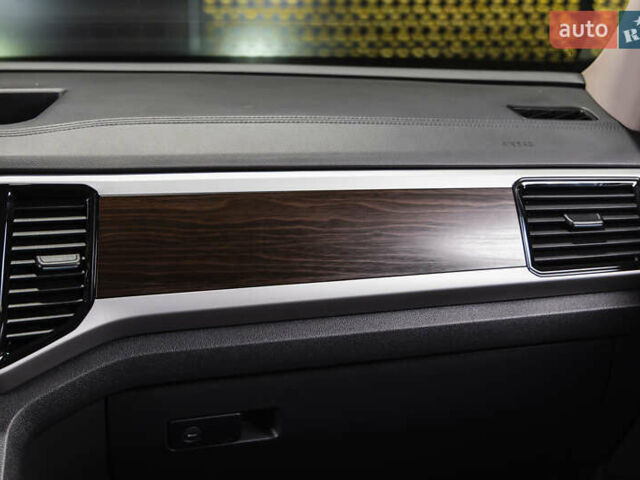 Белый Фольксваген Atlas, объемом двигателя 3.6 л и пробегом 101 тыс. км за 26700 $, фото 17 на Automoto.ua