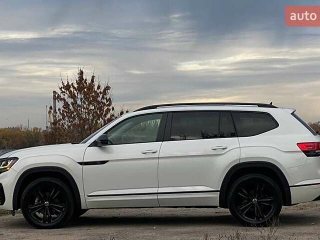Белый Фольксваген Atlas, объемом двигателя 3.6 л и пробегом 105 тыс. км за 30999 $, фото 9 на Automoto.ua