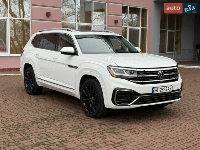 Білий Фольксваген Atlas, об'ємом двигуна 3.6 л та пробігом 61 тис. км за 33700 $, фото 3 на Automoto.ua