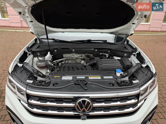 Білий Фольксваген Atlas, об'ємом двигуна 3.6 л та пробігом 61 тис. км за 33700 $, фото 26 на Automoto.ua