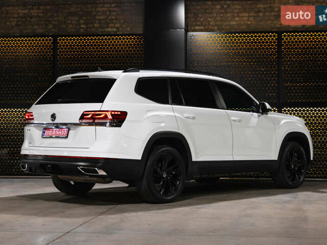 Белый Фольксваген Atlas, объемом двигателя 3.6 л и пробегом 101 тыс. км за 26700 $, фото 4 на Automoto.ua