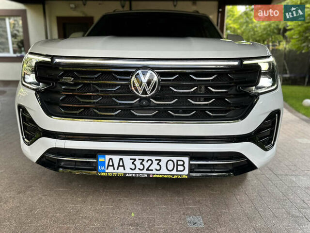 Белый Фольксваген Atlas, объемом двигателя 2 л и пробегом 12 тыс. км за 45500 $, фото 6 на Automoto.ua
