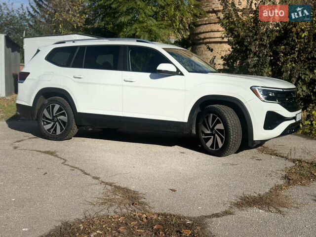 Фольксваген Atlas 2024 в Кропивницком (Кировограде) на Automoto.ua Белый Фольксваген Atlas, объемом двигателя 2 л и пробегом 40 тыс. км за 47500 $, фото 3 на Automoto.ua