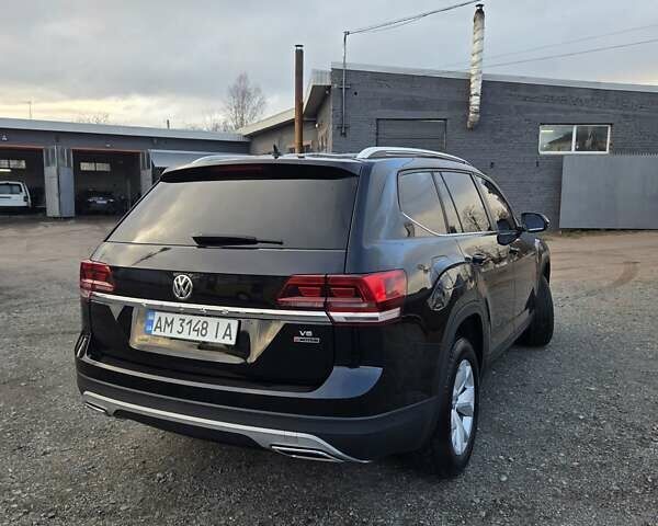 Черный Фольксваген Atlas, объемом двигателя 3.6 л и пробегом 180 тыс. км за 19600 $, фото 5 на Automoto.ua