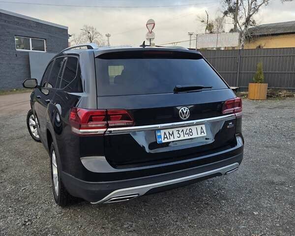 Черный Фольксваген Atlas, объемом двигателя 3.6 л и пробегом 180 тыс. км за 19600 $, фото 6 на Automoto.ua