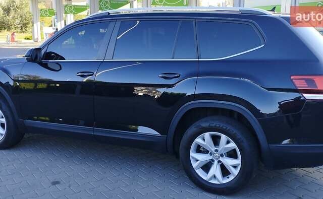 Чорний Фольксваген Atlas, об'ємом двигуна 3.6 л та пробігом 122 тис. км за 16500 $, фото 4 на Automoto.ua