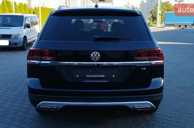 Чорний Фольксваген Atlas, об'ємом двигуна 3.6 л та пробігом 122 тис. км за 16500 $, фото 6 на Automoto.ua
