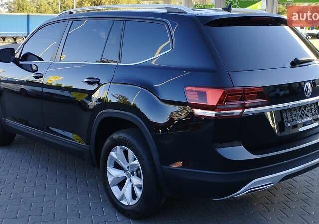 Чорний Фольксваген Atlas, об'ємом двигуна 3.6 л та пробігом 122 тис. км за 16500 $, фото 5 на Automoto.ua