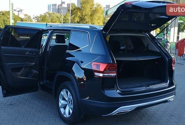 Чорний Фольксваген Atlas, об'ємом двигуна 3.6 л та пробігом 122 тис. км за 16500 $, фото 12 на Automoto.ua