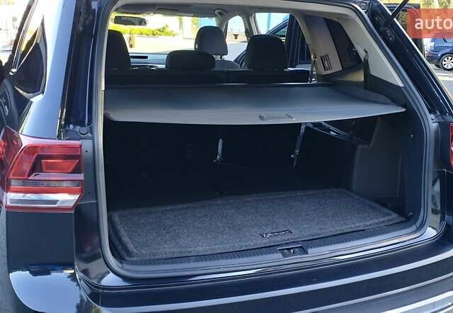 Чорний Фольксваген Atlas, об'ємом двигуна 3.6 л та пробігом 122 тис. км за 16500 $, фото 17 на Automoto.ua