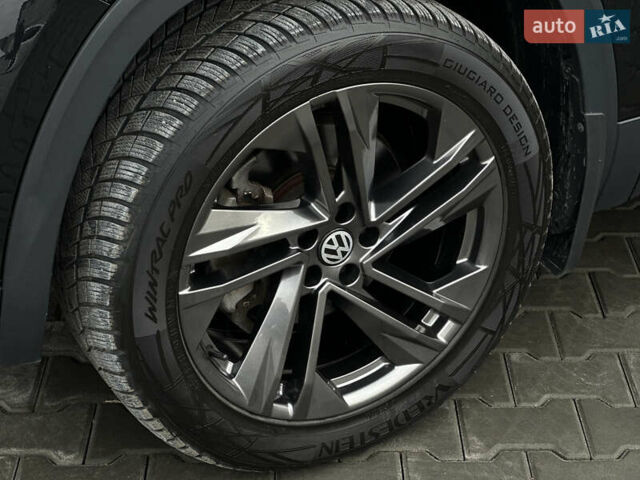 Черный Фольксваген Atlas, объемом двигателя 3.6 л и пробегом 179 тыс. км за 22000 $, фото 12 на Automoto.ua