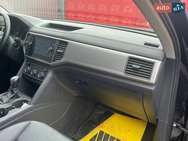 Черный Фольксваген Atlas, объемом двигателя 2 л и пробегом 161 тыс. км за 20800 $, фото 54 на Automoto.ua