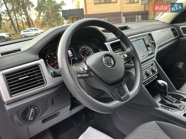 Чорний Фольксваген Atlas, об'ємом двигуна 2 л та пробігом 193 тис. км за 17950 $, фото 40 на Automoto.ua