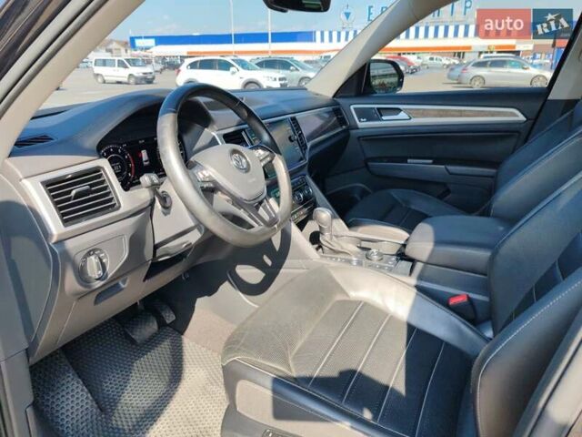 Фольксваген Atlas 2018 в Черновцах на Automoto.ua Черный Фольксваген Atlas, объемом двигателя 3.6 л и пробегом 160 тыс. км за 28500 $, фото 7 на Automoto.ua