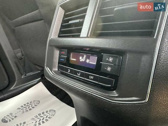 Чорний Фольксваген Atlas, об'ємом двигуна 2 л та пробігом 193 тис. км за 17950 $, фото 25 на Automoto.ua