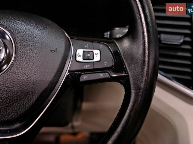 Черный Фольксваген Atlas, объемом двигателя 3.6 л и пробегом 96 тыс. км за 19900 $, фото 19 на Automoto.ua