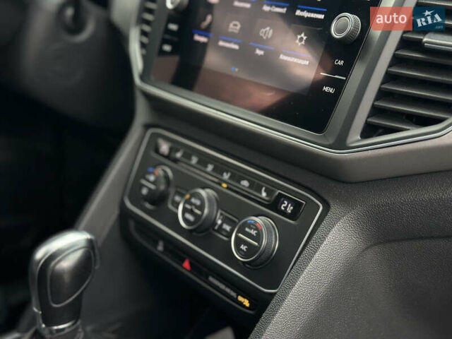 Черный Фольксваген Atlas, объемом двигателя 3.6 л и пробегом 179 тыс. км за 22000 $, фото 22 на Automoto.ua