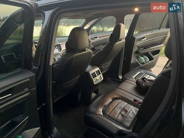 Черный Фольксваген Atlas, объемом двигателя 3.6 л и пробегом 159 тыс. км за 24000 $, фото 13 на Automoto.ua