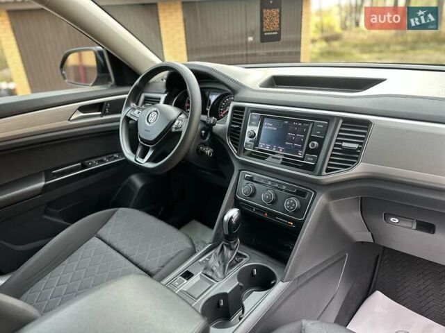 Чорний Фольксваген Atlas, об'ємом двигуна 2 л та пробігом 193 тис. км за 17950 $, фото 17 на Automoto.ua