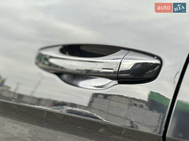 Черный Фольксваген Atlas, объемом двигателя 3.6 л и пробегом 179 тыс. км за 22000 $, фото 11 на Automoto.ua