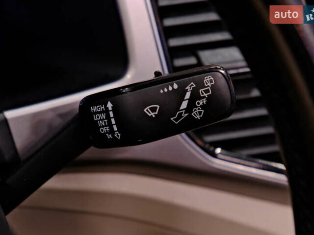 Черный Фольксваген Atlas, объемом двигателя 3.6 л и пробегом 96 тыс. км за 19900 $, фото 21 на Automoto.ua